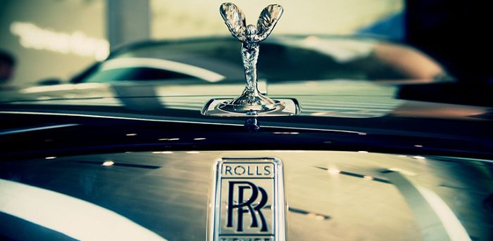 ý nghĩa logo xe Rolls Royce
